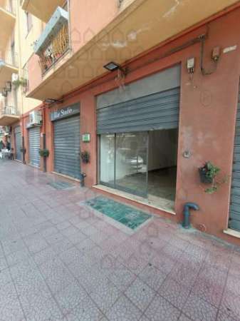 Foto NEGOZIO di 1 vani e di 32 mq (MESSINA) rif. 3LS17577