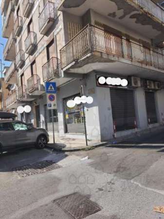 Foto NEGOZIO di 2 vani e di 75 mq (MESSINA) rif. 2LS17778