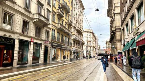 Foto NEGOZIO di 6 vani e di 150 mq (MILANO - MILANO CENTRO) rif. HOME 3454_1