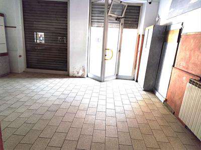 Foto Negozio in Affitto, 1 Locale, 35 mq, Paderno Dugnano (Palazzolo