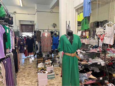 Foto Negozio in Affitto, 2 Locali, 110 mq, Spoleto