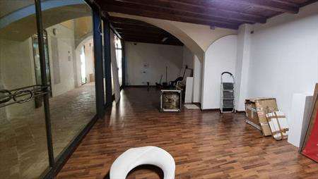 Foto Negozio in Affitto, 2 Locali, 45 mq, Spoleto