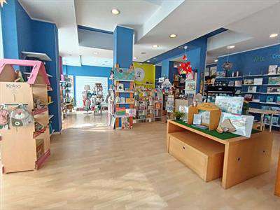 Foto Negozio in Affitto, 2 Locali, 87 mq, Siracusa (Gelone)