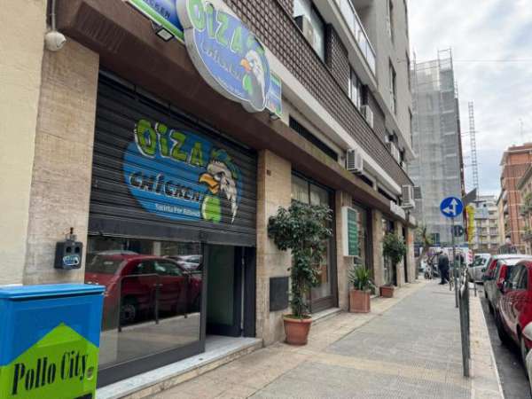 Foto Negozio in affitto a Bari - 2 locali 100mq