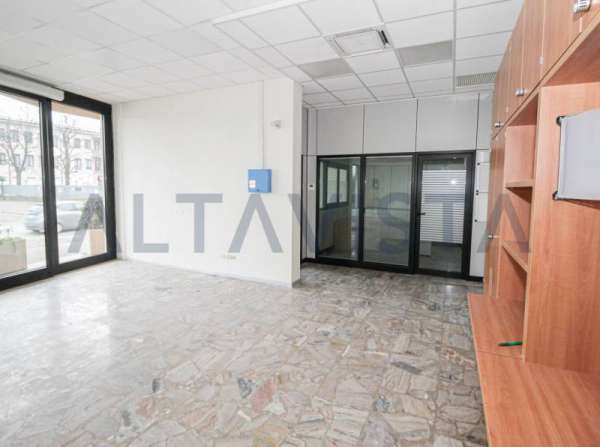 Foto Negozio in Affitto a Bedizzole San Vito