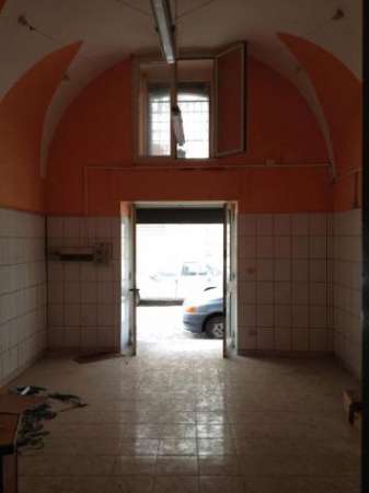 Foto Negozio in affitto a Capua - 1 locale 56mq