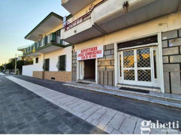 Foto Negozio in affitto a Casalnuovo Di Napoli - 2 locali 70mq