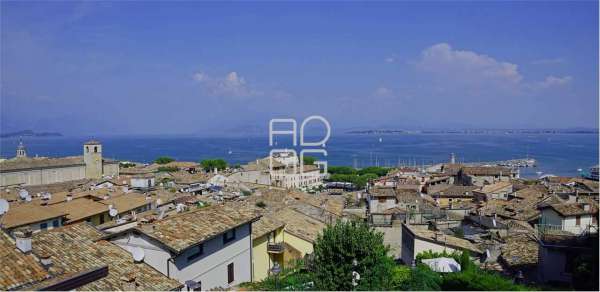 Foto Negozio in Affitto a Desenzano del Garda centri: Desenzano del Garda