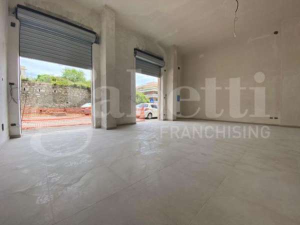 Foto Negozio in affitto a Formia - 50mq