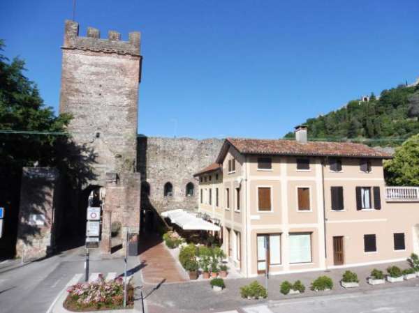 Foto Negozio in affitto a Marostica - 3 locali 57mq