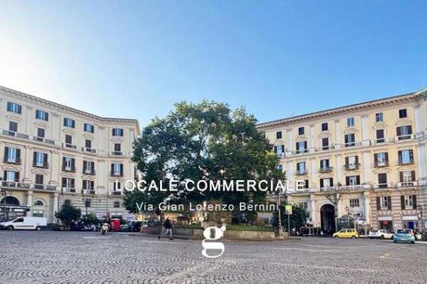 Foto Negozio in affitto a Napoli - 1 locale 55mq