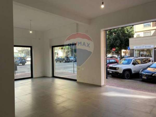Foto Negozio in affitto a Palermo - 2 locali 85mq