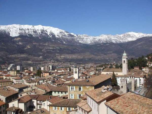 Foto Negozio in affitto a Rovereto - 2 locali 26mq