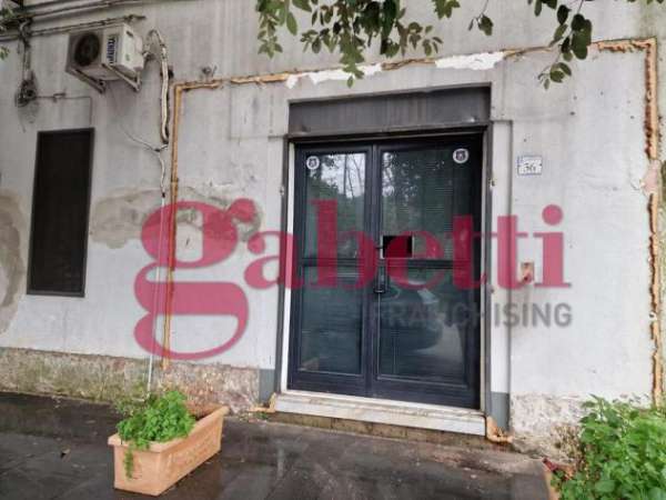 Foto Negozio in affitto a San Nicola La Strada - 38mq
