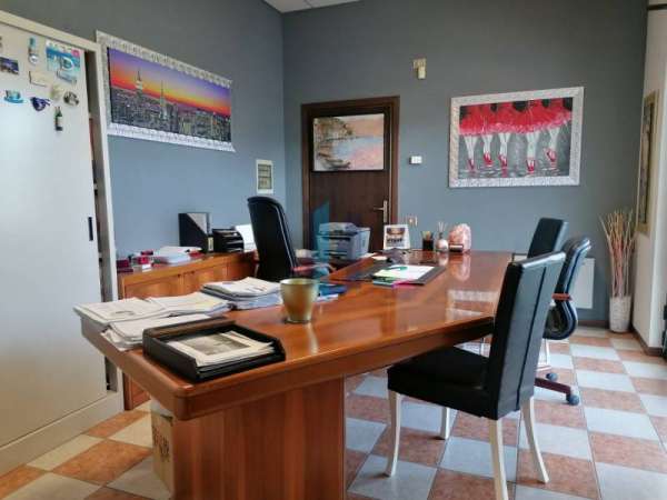Foto Negozio in Affitto a Travagliato Travagliato