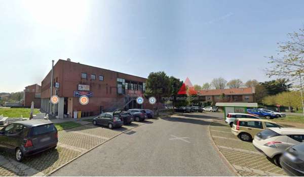 Foto Negozio in Affitto a Verano Brianza