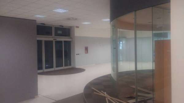 Foto Negozio in Affitto a Vignate