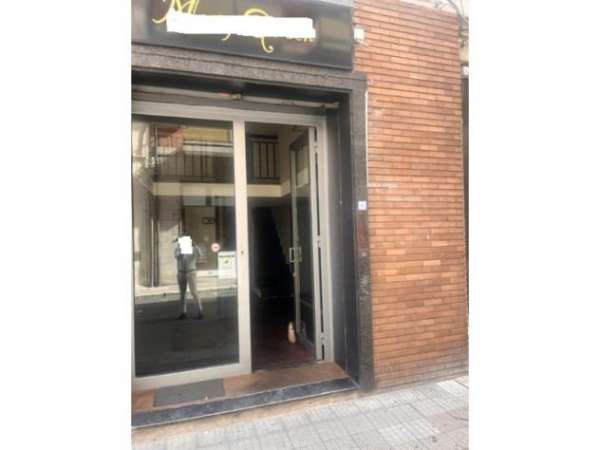 Foto Negozio in Via Adige
