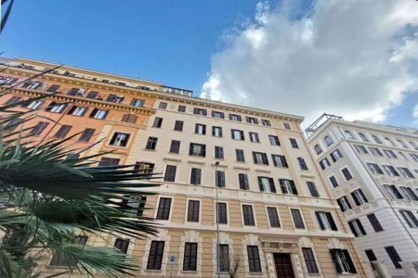 Foto New Comfortable 2 Br Della Vittoria