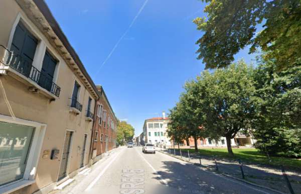 Foto NOALE - SPAZIOSO ATTICO IN CENTRO DI 100 MQ