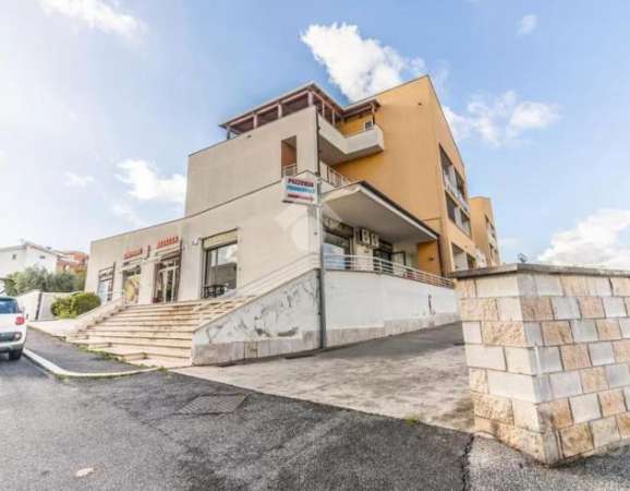 Foto Nqgozio C1 a Castelverde Via Rosciano