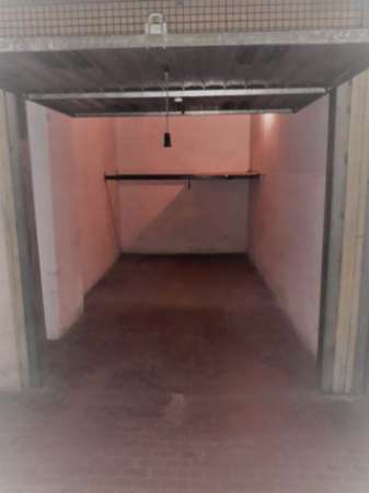 Foto Offresi box in affitto.