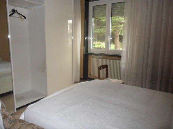 Foto Offro ampio bilocale in affitto.