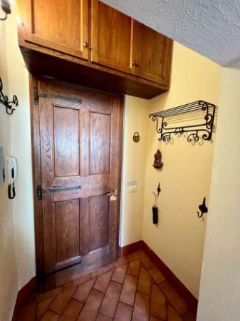 Foto Offro bilocale in affitto vicino SMN