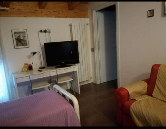 Foto Offro camera in affitto
