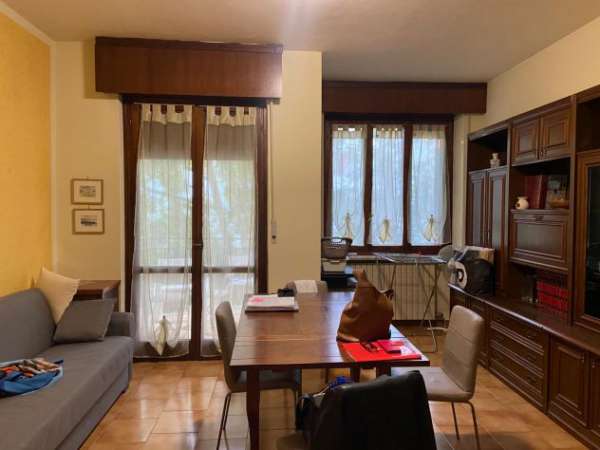 Foto offro camera in affitto