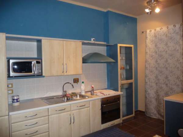 Foto Offro camera in affitto a studenti