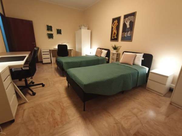 Foto Offro camera in affitto a sudentessa