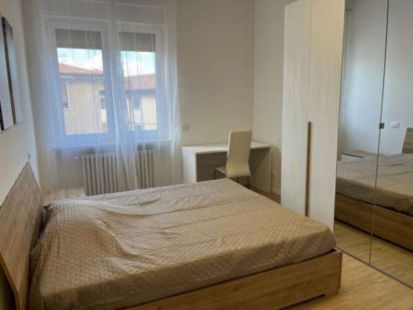 Foto OFFRO CAMERA IN AFFITTO LETTO MATRIMONIALE USO SINGOLA