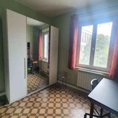 Foto offro camera in affitto per studentessa