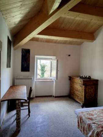 Foto OFFRO CASALE DI CAMPAGNA IN AFFITTO CON CONTRATTO D'AFFITTO TRANSITORIO