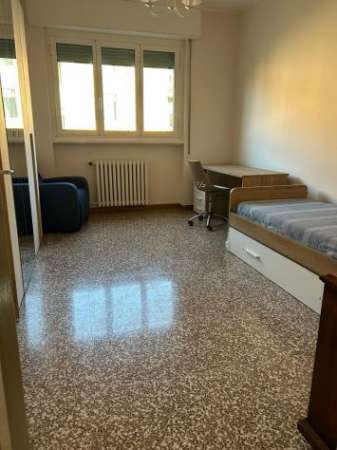 Foto Offro due camere in affitto a studentesse