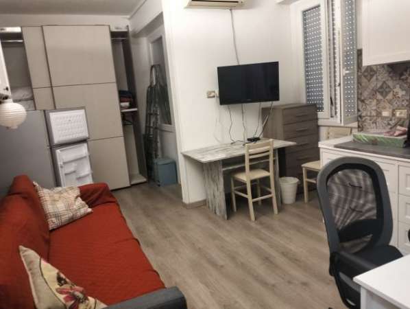 Foto OFFRO MONOLOCALE IN AFFITTO A STUDENTESSE O DOCENTI