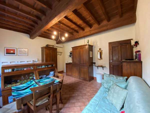 Foto Offro monolocale in affitto vicino SMN