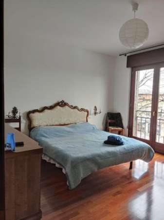 Foto Offro stanza singola Padova