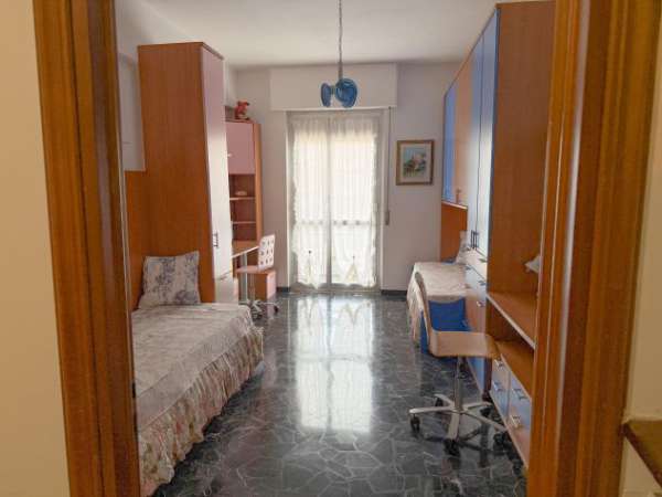 Foto offro stanze in affitto in zona UNIGE a San Martino/C.so Europa