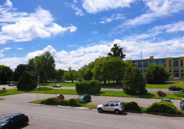 Foto Oltre 3 vetrine in affitto a Brescia