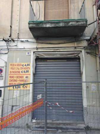 Foto Oltre 3 vetrine in affitto a Catania
