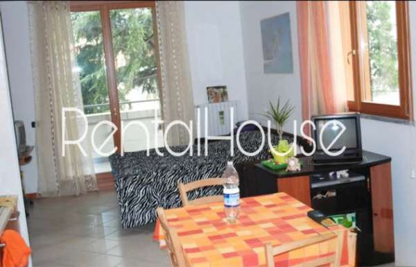 Foto OPEN SPACE A LIMBIATE CON BALCONE E CANTINA-SPESE INCLUSE