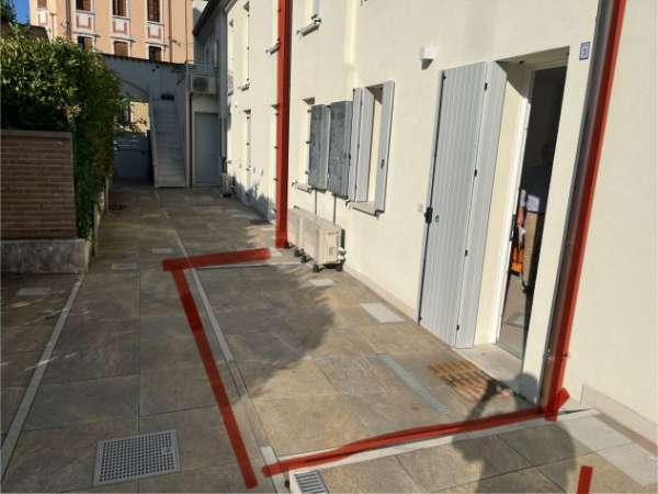 Foto P.le S. Croce- splendido bilocale libero  � 1.100,00