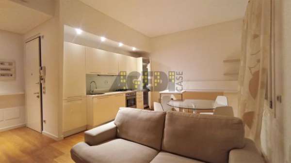 Foto PADOVA � SIGNORILE APPARTAMENTO BEN ARREDATO � VIA ALTINATE