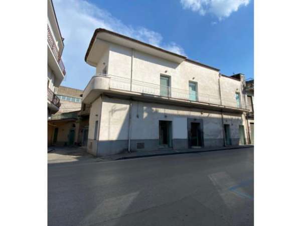Foto Palazzo in Via Armando Diaz