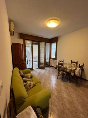 Foto Pentalocale in affitto a Casalecchio di Reno