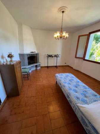 Foto Pentalocale in affitto a Castiglione dei Pepoli