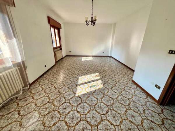 Foto Pentalocale in affitto a Giulianova