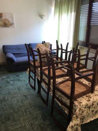 Foto Pentalocale in affitto a Massa